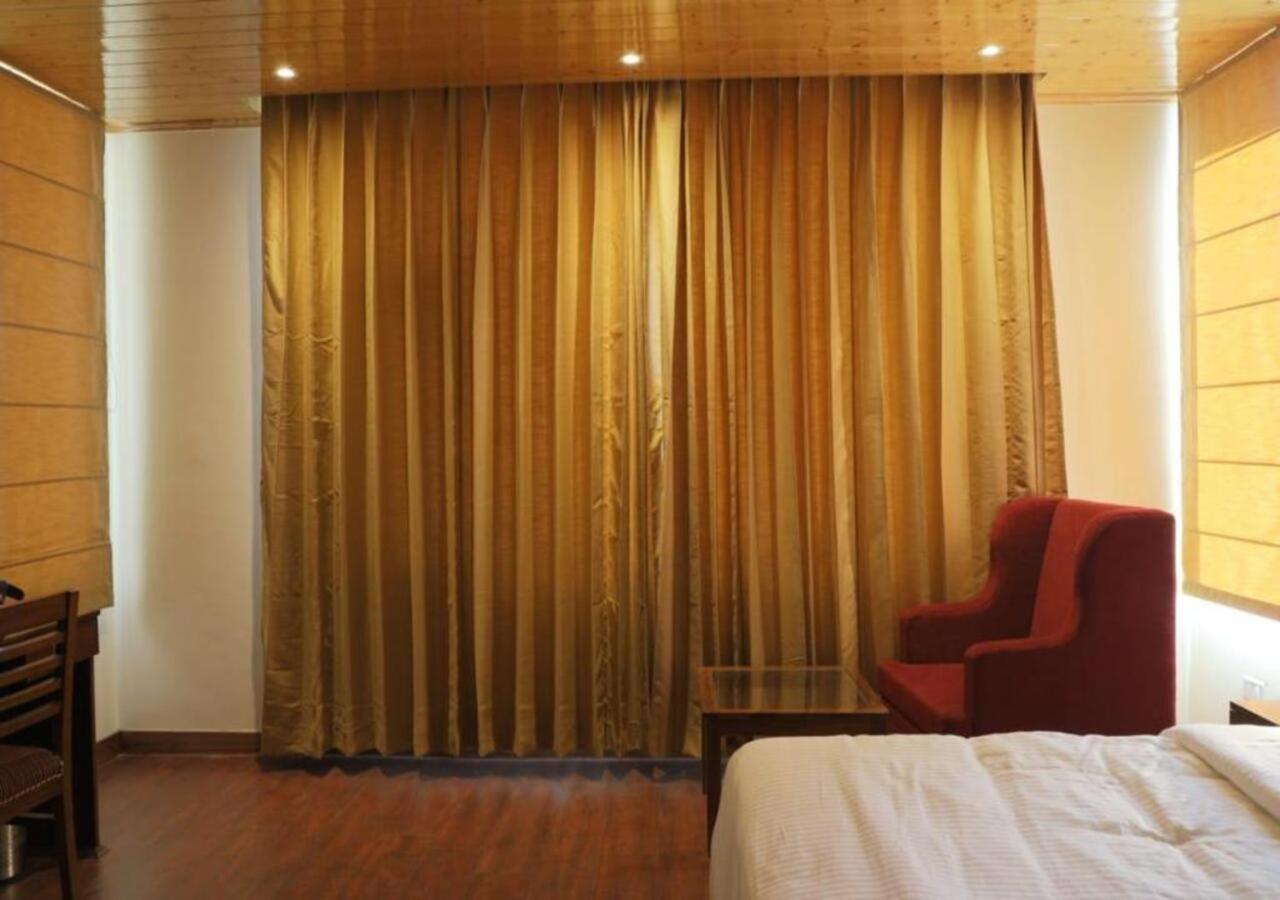 The Alpine Retreat Hotel Shimla Exterior foto